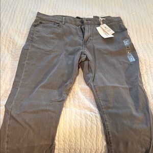 Lucky Brand Men’s jeans